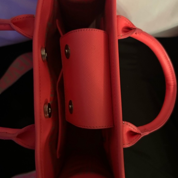 Steve Madden Coral and Beige Satchel - Picture 3 of 4